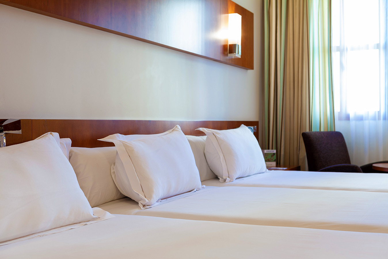 003_alta_senatorhuelva Triple.jpg